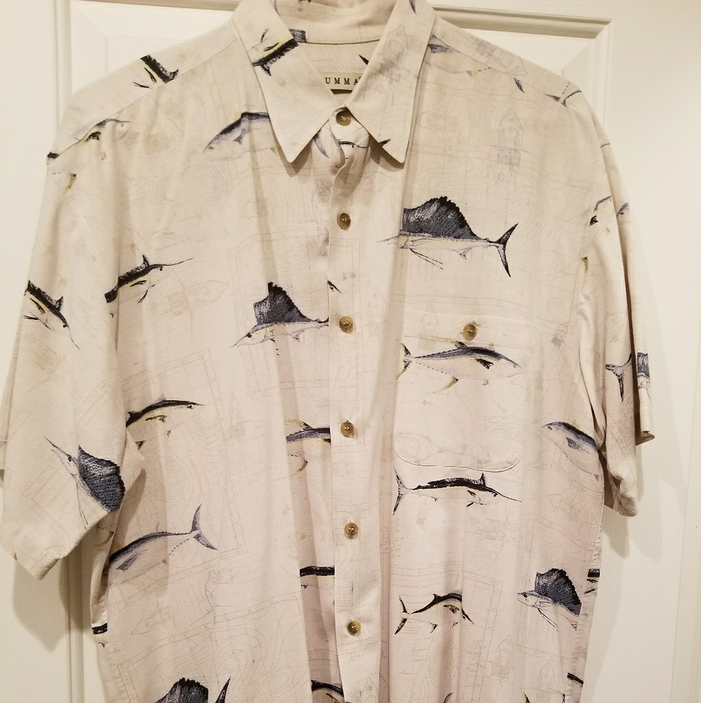 Short sleeve fish button down